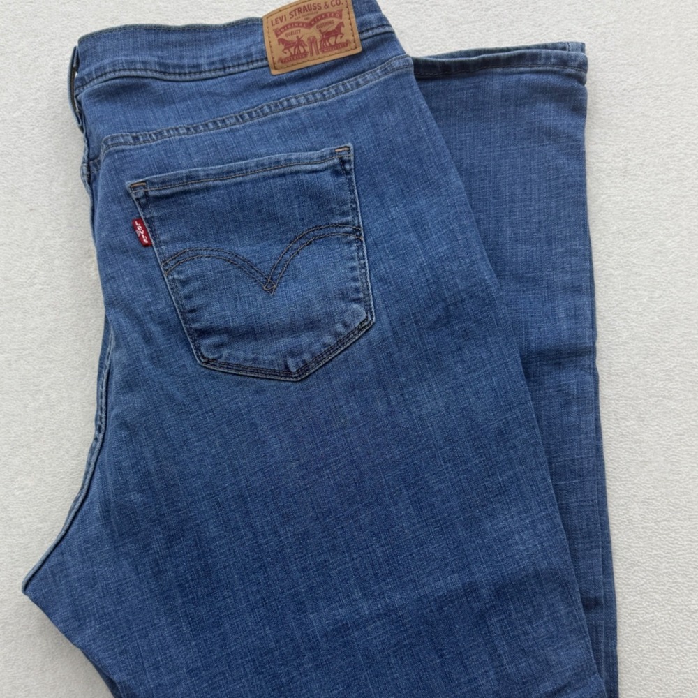 Levi Strauss Classic Bootcut Jeans Womens 20W Medium Wash Stretch Casual